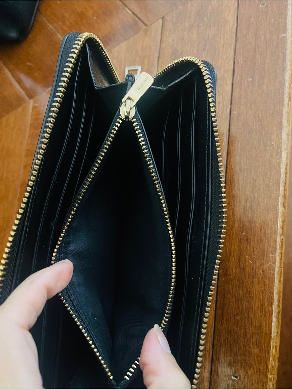 Coach Black Leather
Long Zip Wallet with Gold Logo - Picture 3 of 5